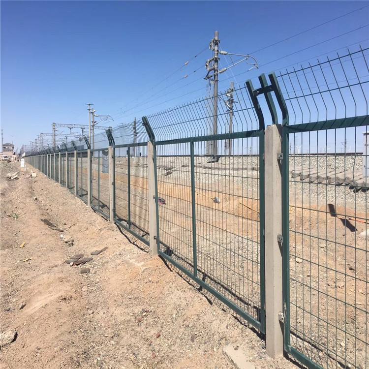 铁路防护栅栏安装注意事项